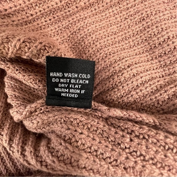 Moon & Madison Pink Mauve Sweater Tie Back Lacing Lace Up Woman’s Sweater Size M - Picture 14 of 14